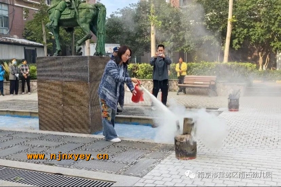 ec9e5421723df252fbd5a78623ec179e.jpg
